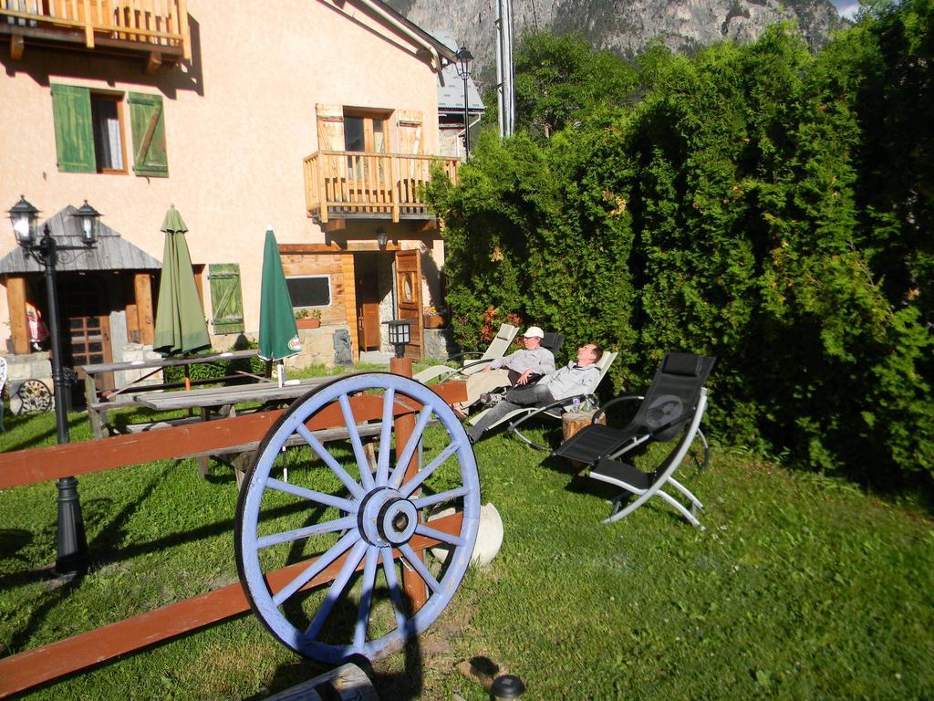 Auberge La Cleida Névache Eksteriør billede